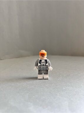 LEGO Star Wars Clone Trooper Pilot Odd Ball (Phase 2) Minifigure